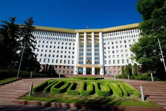 Elections in Moldova. The main… Photo: Locals at the Gromada Group Media