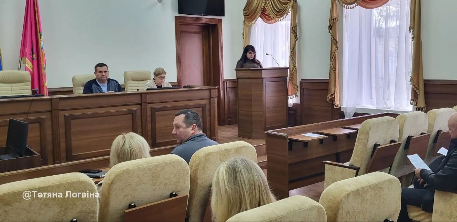 Фото: Тетяна Логвіна Матеріальна допомога, компенсації за пошкоджене житло та медичні питання: що розглянув виконком Зміївської міськради на порталі Gromada Group