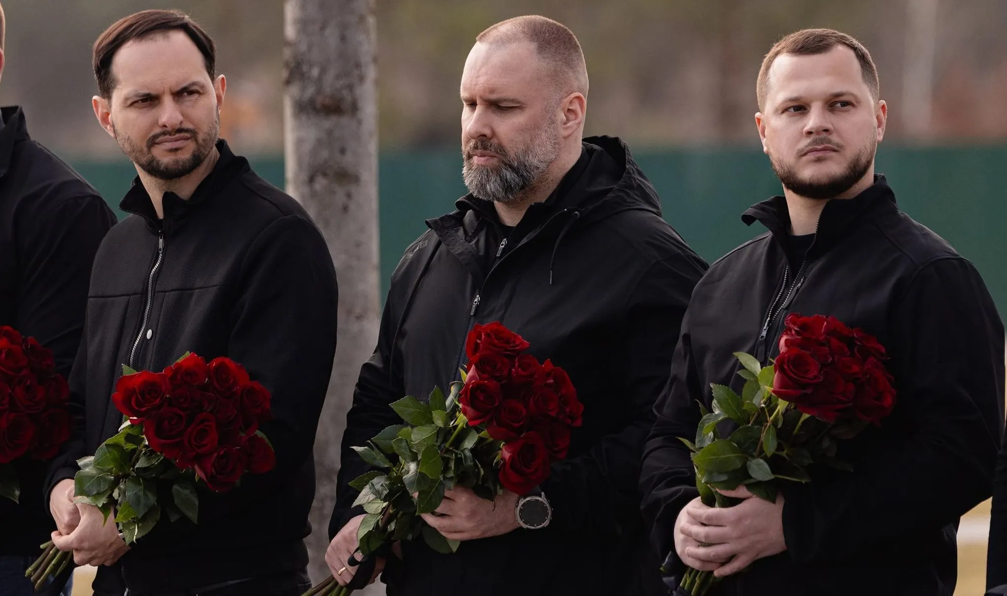 Олег Синєгубов долучився до церемонії поховання невпізнаних Героїв України Церемонія прощання та вшанування пам’яті невпізнаних полеглих воїнів відбулася на Національному військовому меморіальному кладовищі.