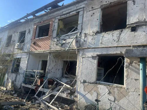 Росія вдарила ракетами по Золочеву: пошкоджено понад 30 будинків на порталі Gromada Group