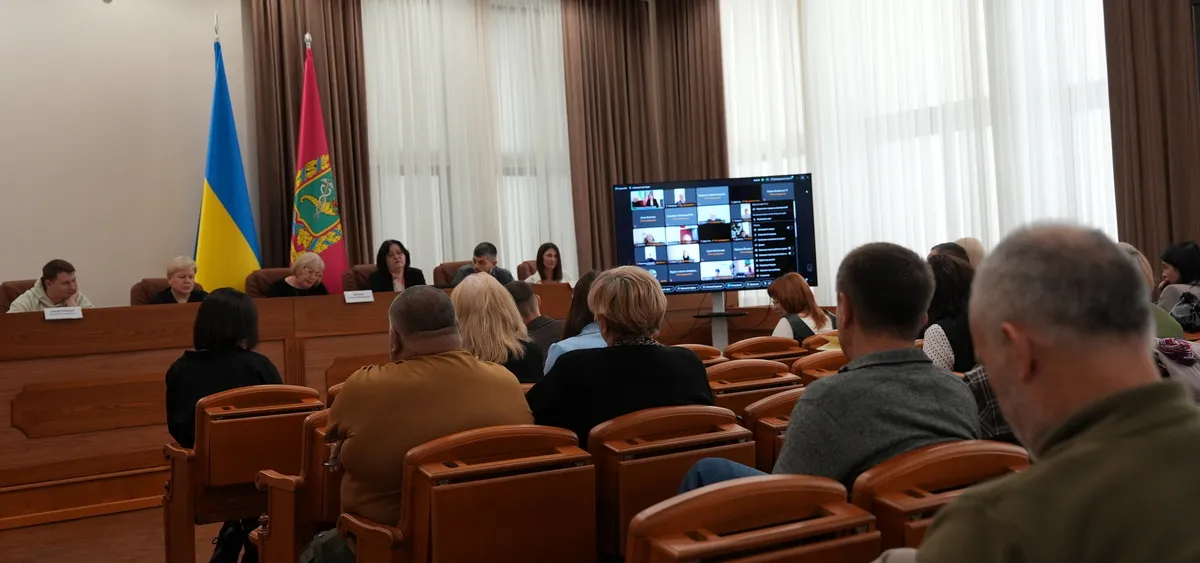 За сприяння Харківської ОВА у громадах області триває системна підтримка ветеранів і ветеранок За дорученням начальника Харківської обласної військової адміністрації Олега Синєгубова до Дня Захисників і Захисниць України відбулось засідання круглого столу «Справжні Герої серед нас».