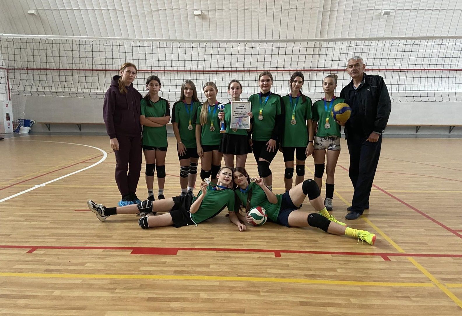 Світлина: Олександр РАКШЕЄВ, фейсбук Волейбольна команда ДЮКФП "Старт" Кегичівка призери змагань у Берестині на порталі Gromada Group