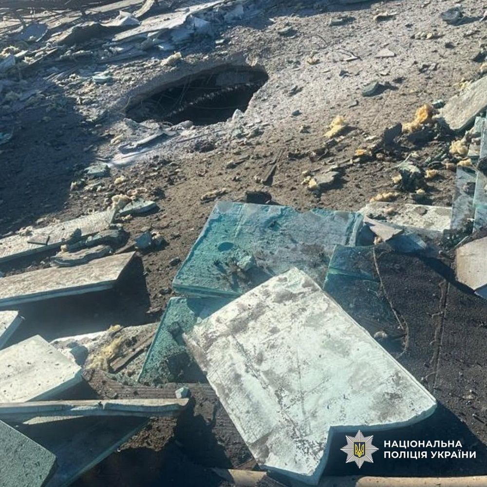 Минулої доби окупанти здійснили масове вбивство жителів міста Ізюм, ним скоєні і інші воєнні злочини - фото 9