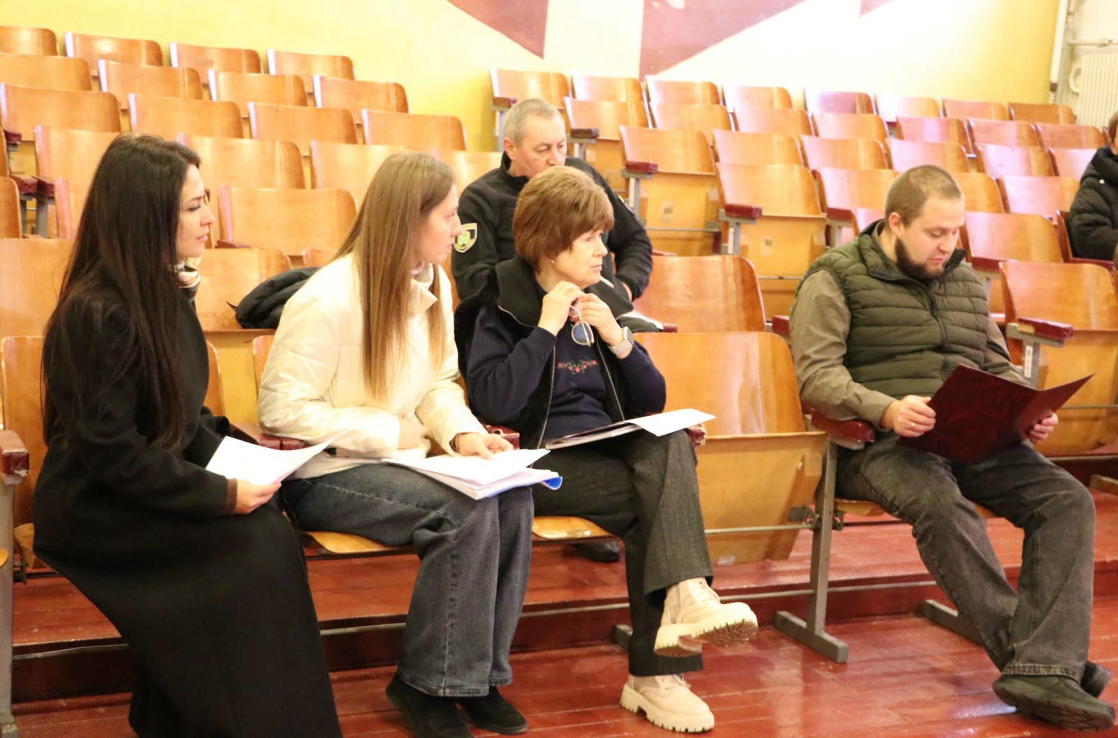 У Богодухові пройшло засідання Координаційної групи з ради з питань сім’ї, гендерної рівності, демографічного розвитку, запобігання насильству в сім’ї та протидії торгівлі людьми - фото 2