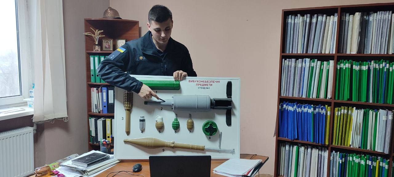 Світлини: Харківське районне управління ГУ ДСНС України в Харківській області Фахівці Служби порятунку провели урок безпеки для учнів нововодолазького ліцею на порталі Gromada Group